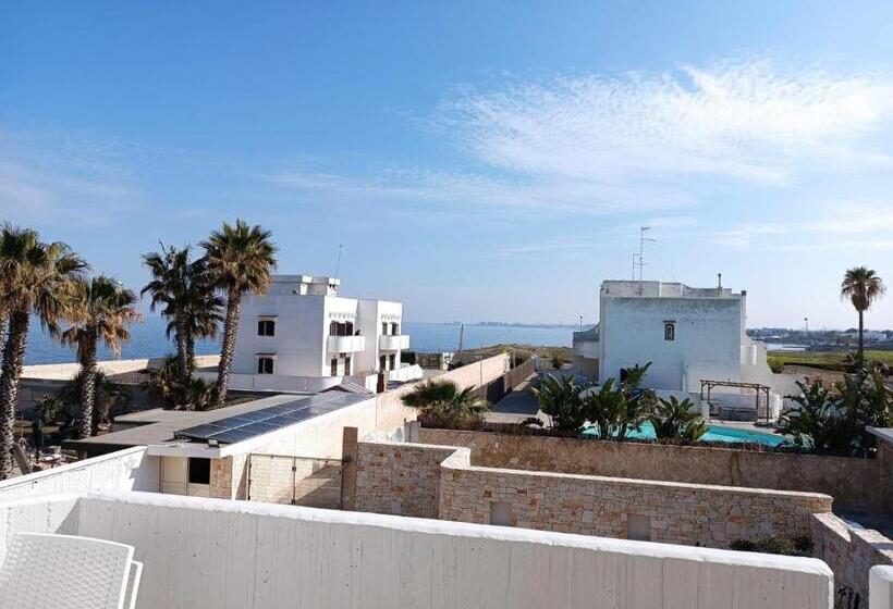اتاق استاندارد چهار تخته با چشم‌انداز دریا, Casa Al Mare Luxury