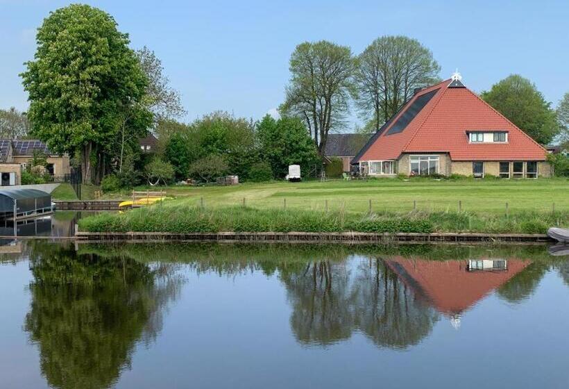 스탠다드 룸, De Middelste Dam