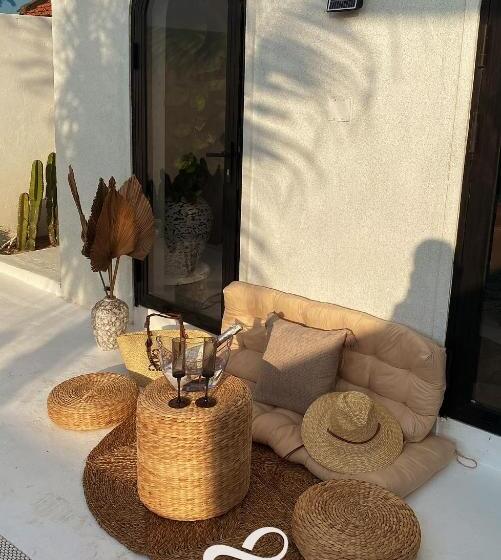اتاق لوکس با چشم‌انداز دریا, Lo Villa Phu Yen