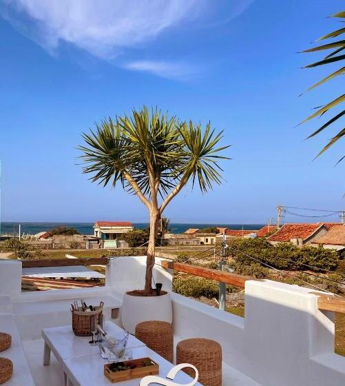 سوئیت جونیور خانوادگی, Lo Villa Phu Yen