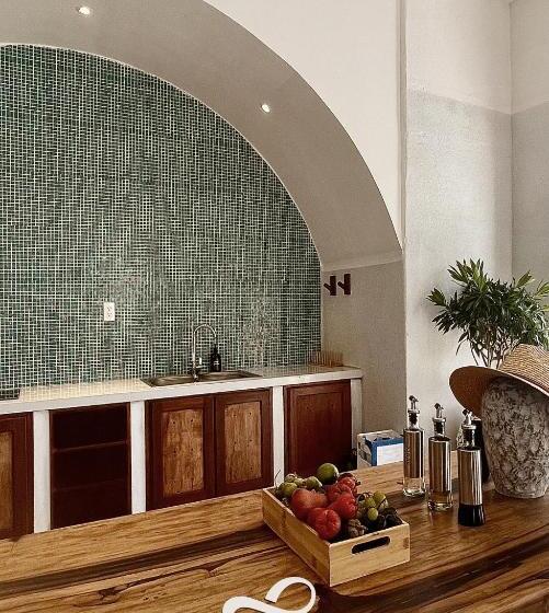 سوئیت جونیور خانوادگی, Lo Villa Phu Yen