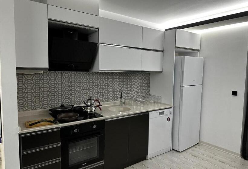 Люкс Кровать Кинг, Kt Home Hotel & Apartments