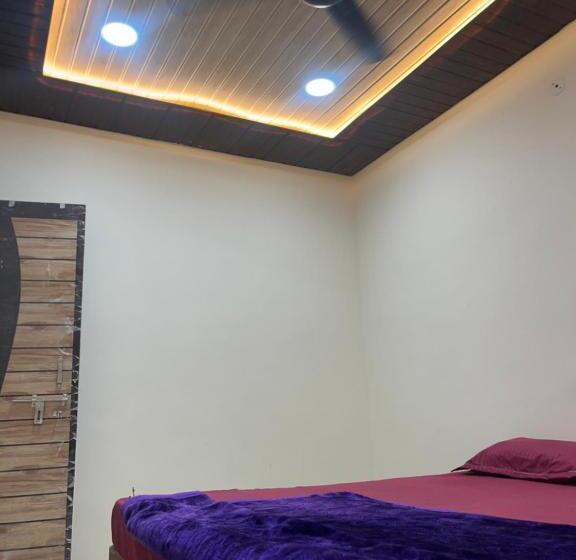 Номер Deluxe Кровать Кинг, Shivganga Guest House