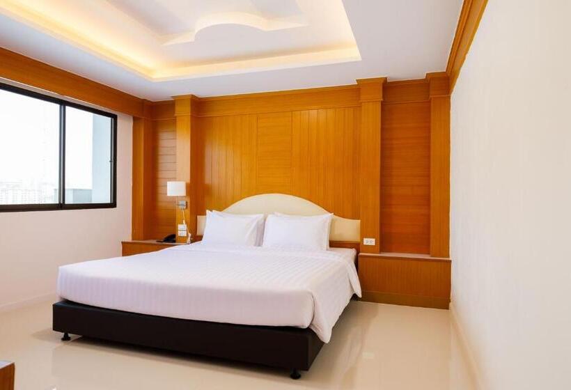 패밀리 주니어 스위트, River Hotel   The Outstanding Venues Nakhon Pathom