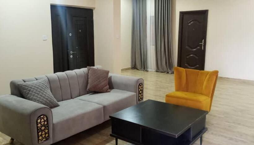 سوییت, Benji Apartments