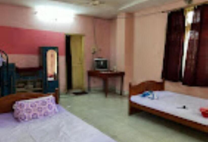 Номер Стандарт, Prashanti Tourist Lodge , Bali Koria