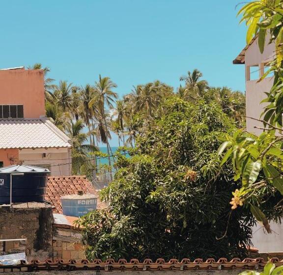 اتاق لوکس با بالکن و چشم‌انداز دریا, Quarto Vista Mar