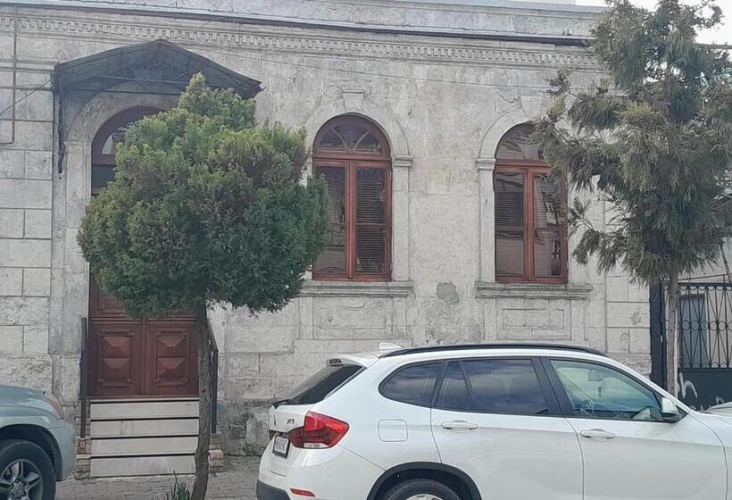 اتاق استاندارد, Aragvi
