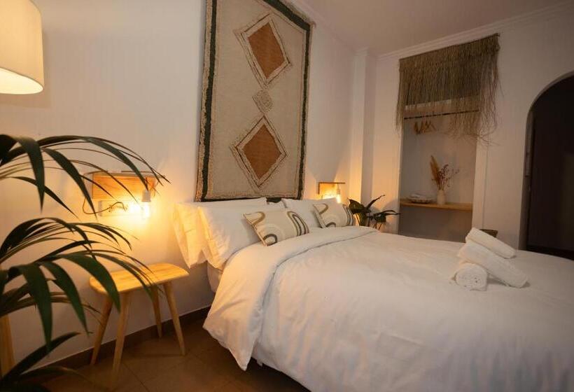 Номер Deluxe с Балконом, Naim Guest House Nerja