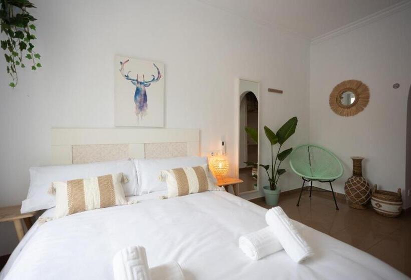 Номер Стандарт с Балконом, Naim Guest House Nerja