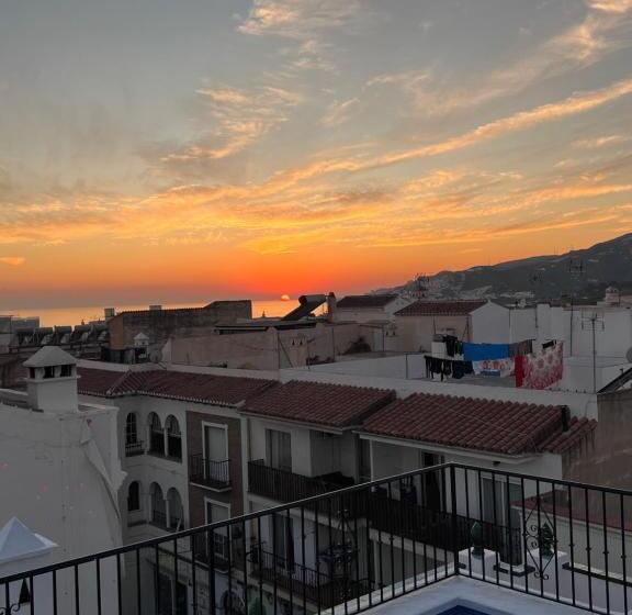 Номер Deluxe с Балконом, Naim Guest House Nerja
