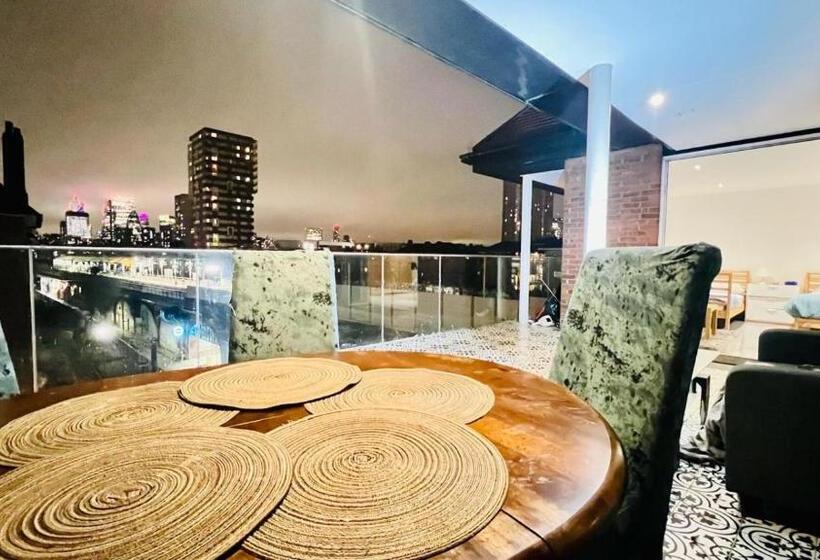 Номер Стандарт, City View Sunset Luxurious Apartment In London Zone 1 Including One Family Twin Room With Its Own St
