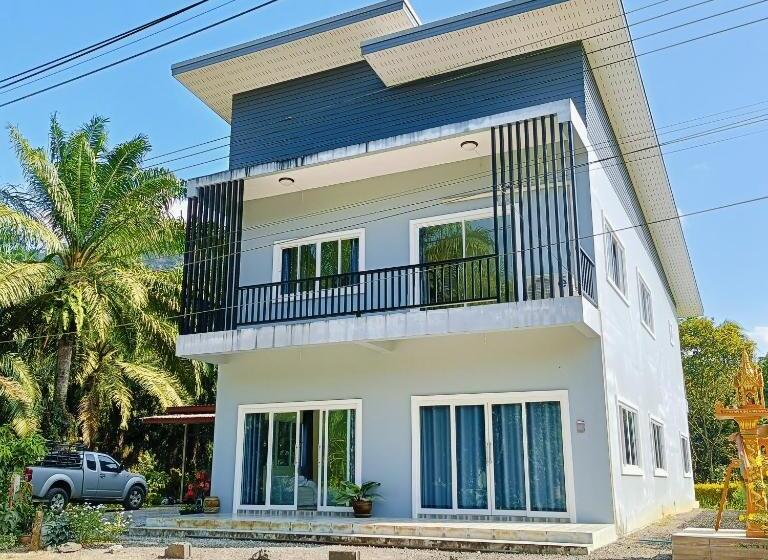 Семейный Номер Вид на Горы, Khao Sok Green Garden Resort