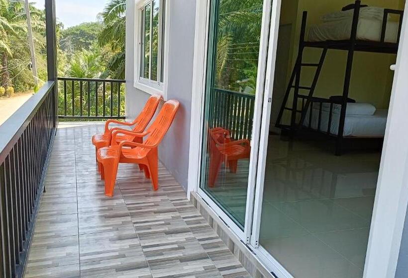 Номер Стандарт с Террасой, Khao Sok Green Garden Resort