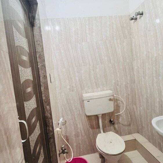 Номер Deluxe, Goroomgo Sriyansh Inn Puri