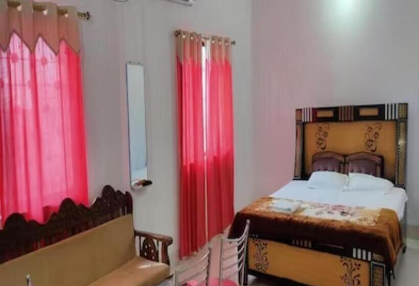 豪华房间, Goroomgo Nalanda Guest House