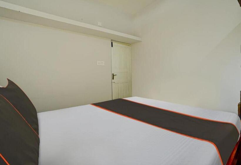 Номер Стандарт, Oyo Thaikkattukara Residency