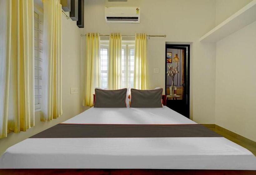 Номер Стандарт, Oyo Thaikkattukara Residency