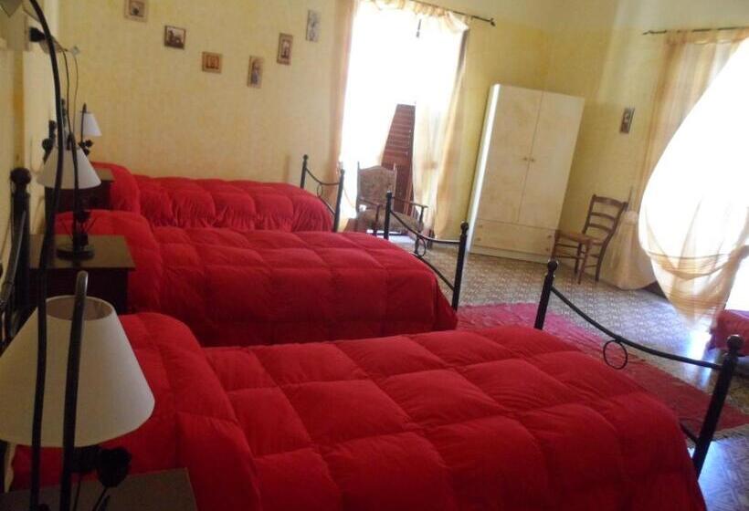 اتاق استاندارد سه تخته با سرویس بهداشتی مشترک, B&b Il Vecchio Messina