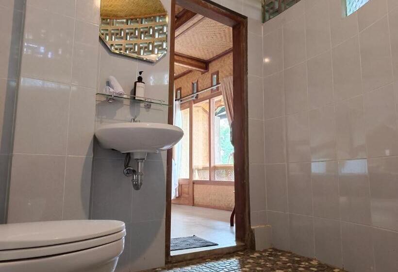 Номер Стандарт с Террасой, Kraras Munduk Guest House & Donbiyu Rendezvous Restaurant