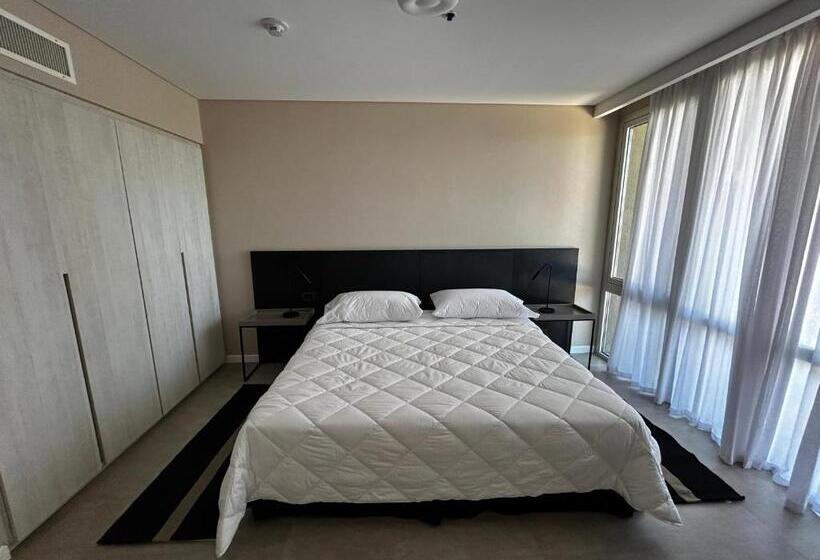 Номер Deluxe Кровать Кинг, Graciana Residences Apart