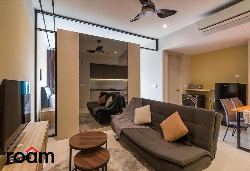 Президентский Люкс, Datum Jelatek Sky Residence Roam