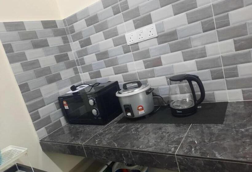 اتاق خانوادگی, Hostel Klia