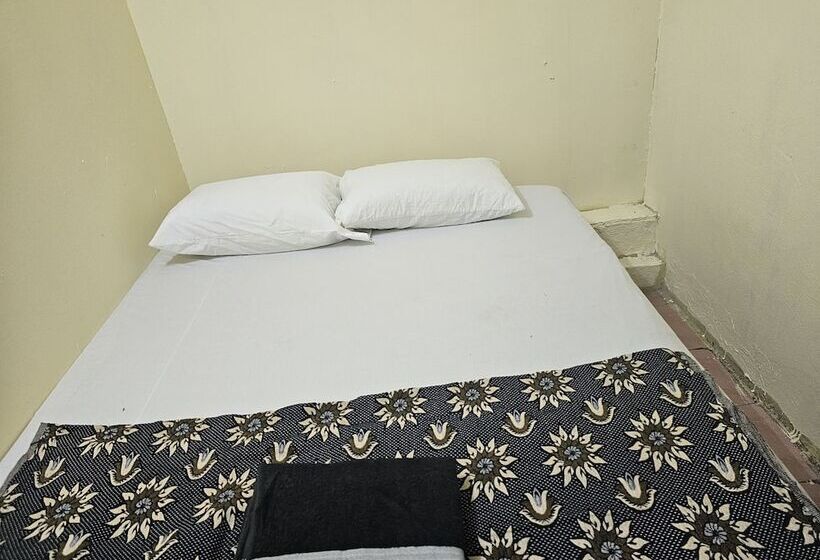Номер Стандарт, Oyo 90867 Hotel Bintang Inns