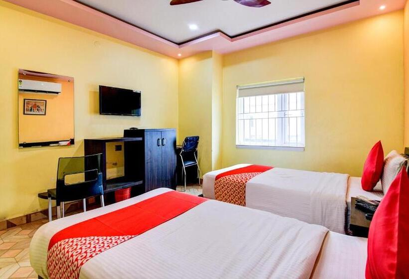 Трехместный Номер Классика, Oyo Flagship Hotel Mahal