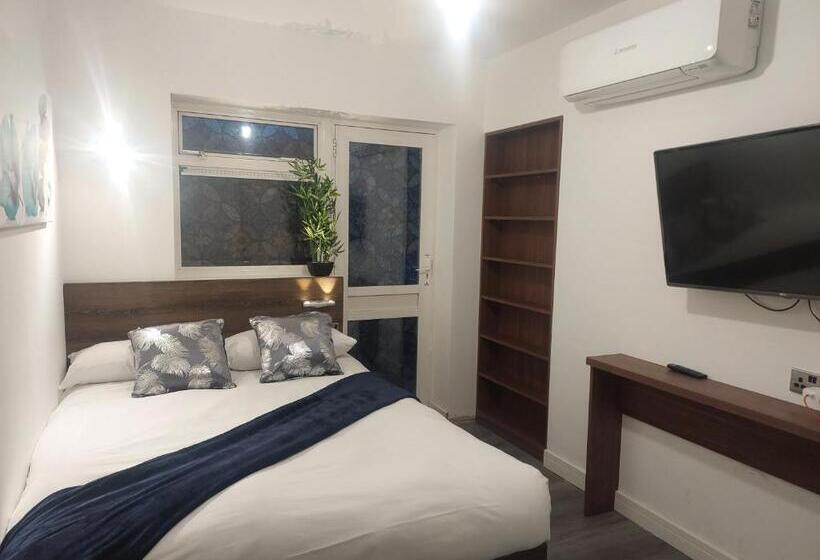 Номер Стандарт, Pinewood Guest House