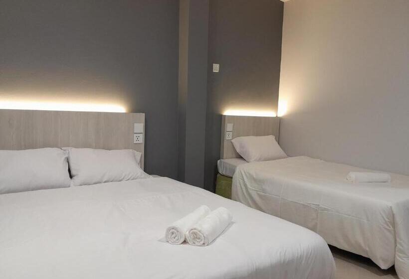 Quarto Triplo Deluxe, The Great