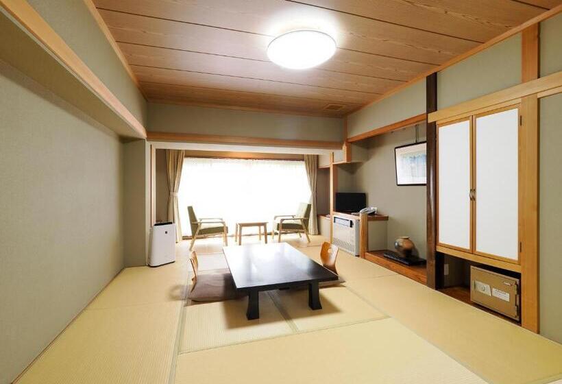 Четырехместный Номер Стандарт, Ryokan Tamagoyu