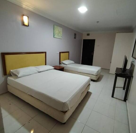 Трехместный Номер Deluxe, Tamim Suite Group Hotel Dungun