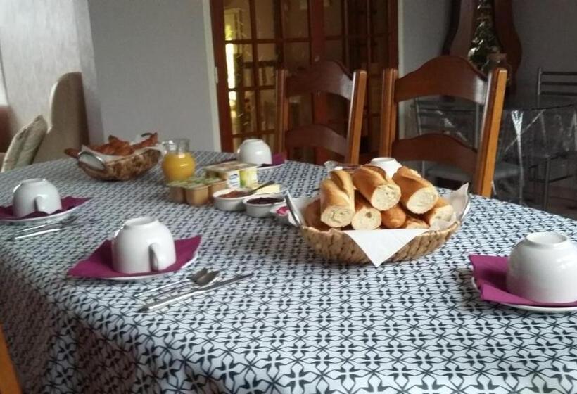 Номер Стандарт, A La Bonne Adresse