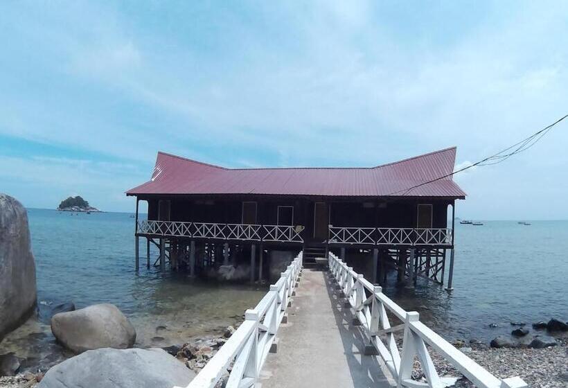 اتاق خانوادگی با چشم‌انداز دریا, Salang Indah Tioman