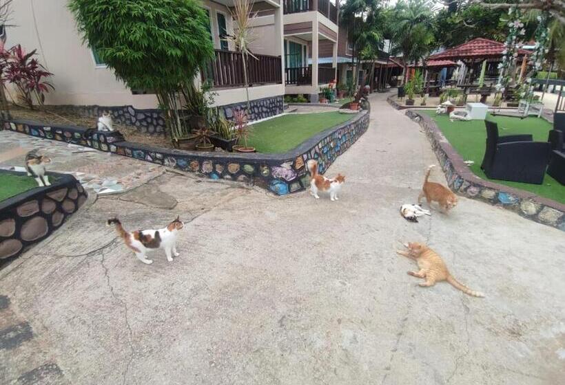 اتاق لوکس سه تخته, Salang Indah Tioman