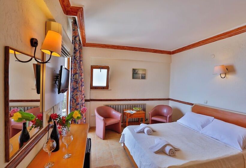 اتاق استاندارد با چشم‌انداز باغ, Club Hotel Gultur