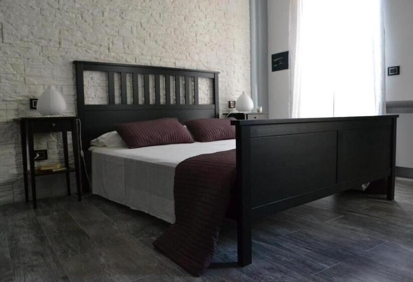 Четырехместный Номер Стандарт с Балконом, B&b O Casteddu