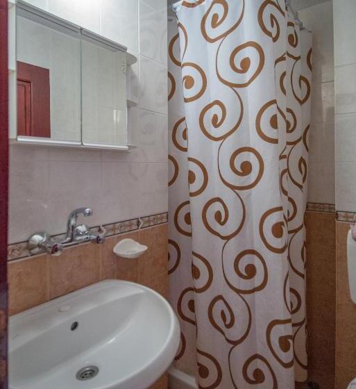 Family Suite, Stefanov 1
