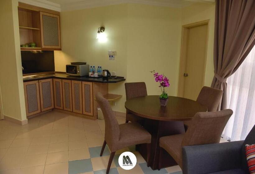 Люкс 2 Спальни, Lotus Desaru Beach Resort & Spa