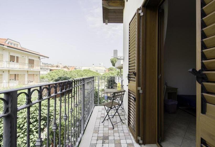 اتاق استاندارد چهار تخته, Magnolia B&b
