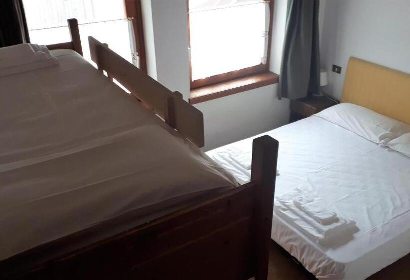 Четырехместный Номер Стандарт, Due Parchi B&b