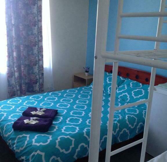 Семейный Номер, Port Adelaide Backpackers