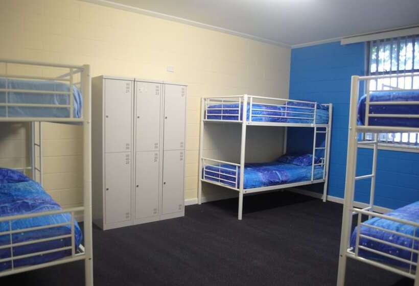 Кровать в Общей Комнате, Port Adelaide Backpackers