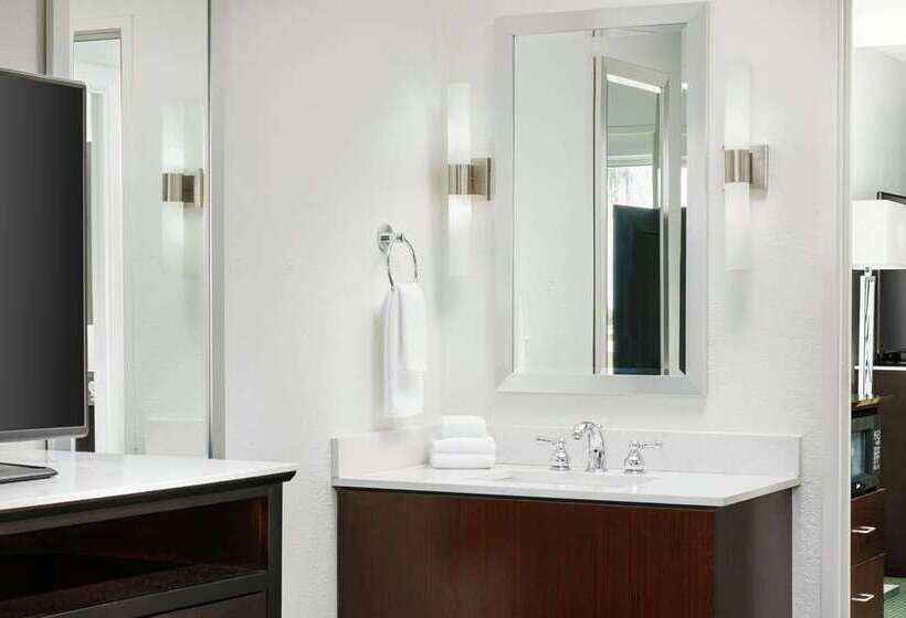 디럭스 스위트, Embassy Suites By Hilton Berkeley Heights