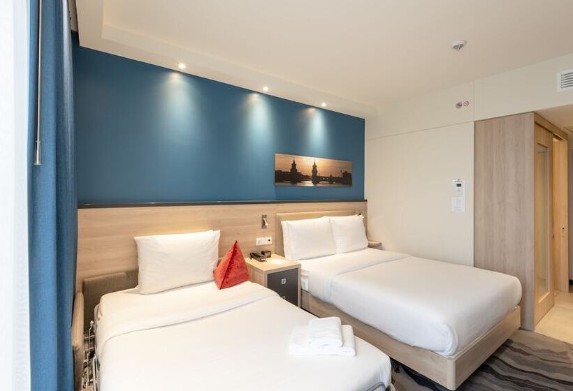 Familie Værelse, Hampton By Hilton Berlin City Centre Alexanderplatz
