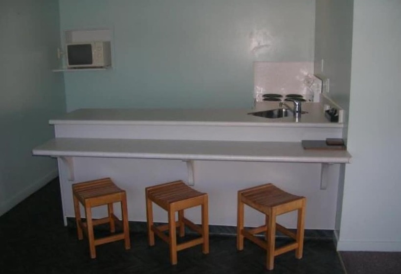 Люкс, Palmerston North Motel