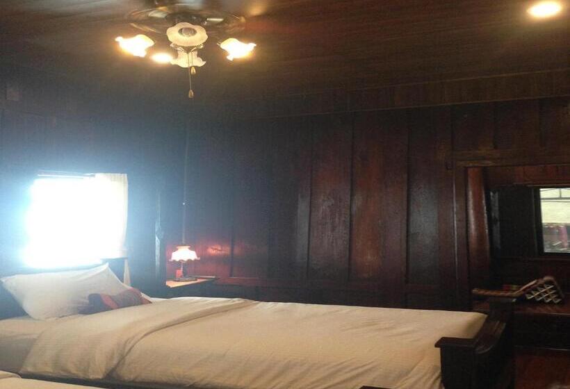 Семейный Номер, Ban U Thong Accommodations