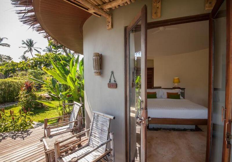Deluxe room with river view, Ban U Thong Accommodations
