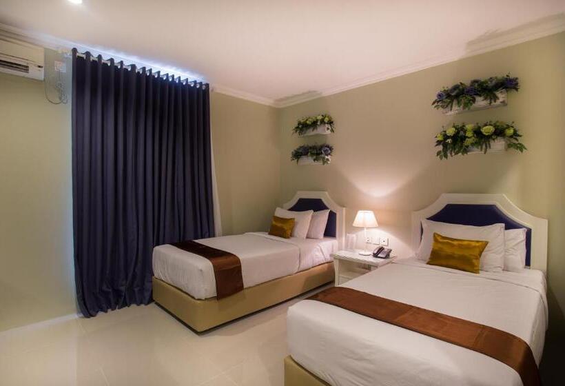 Номер Deluxe с Балконом, Amalfi Hotel Seminyak